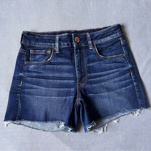 American Eagle Women's Super Stretch Hi-Rise Shortie Cuffed Denim Shorts Size 6